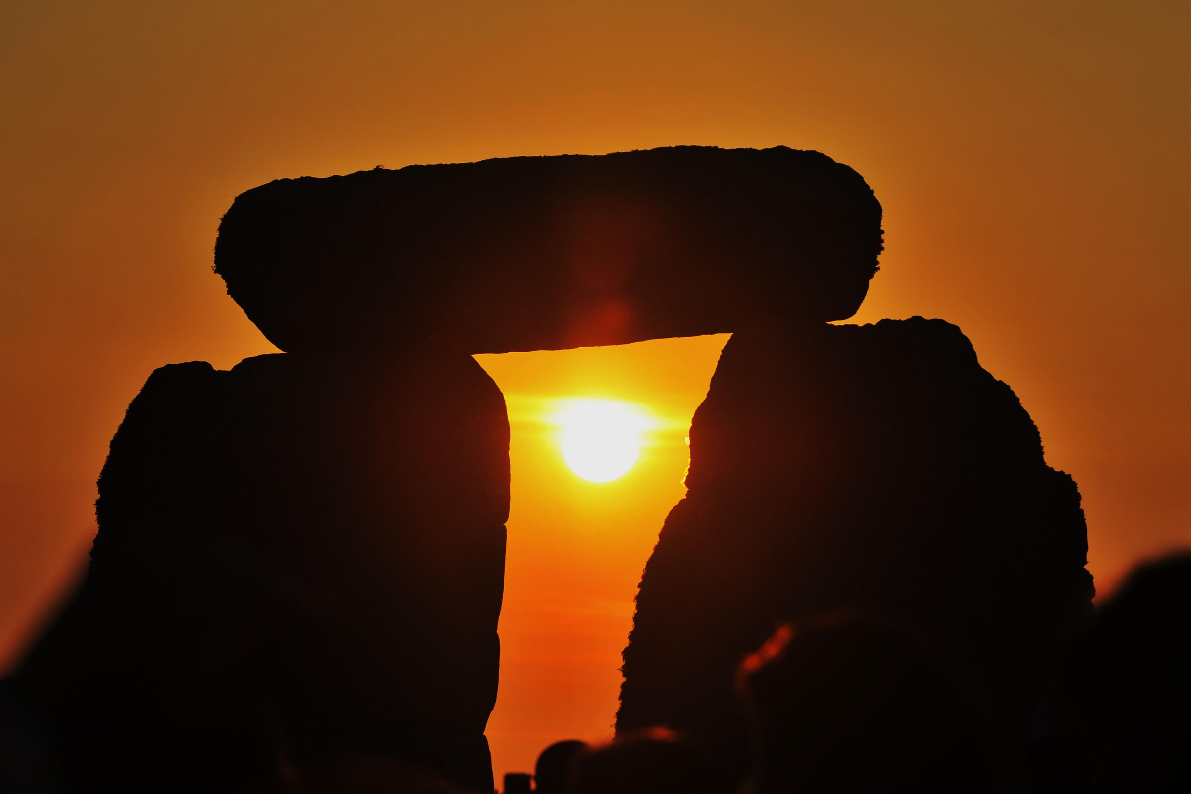Thousands Gather To Celebrate Summer Solstice At Stonehenge