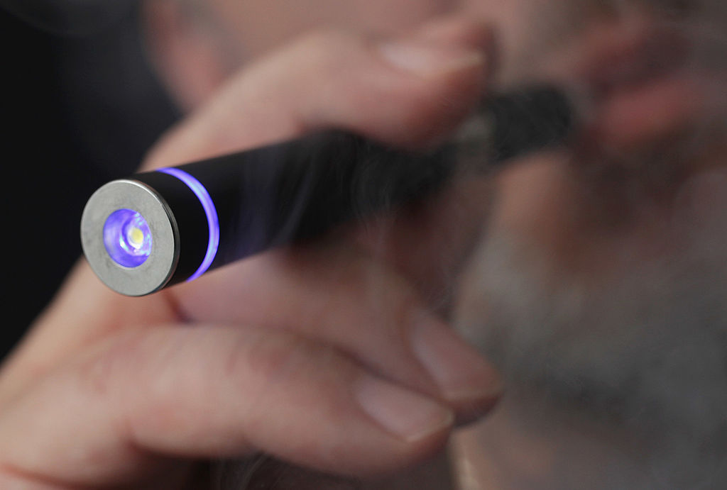 Navy Bans Vaping on Ships