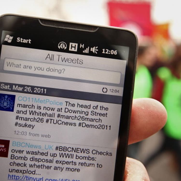Social Media Monitoring Tools List