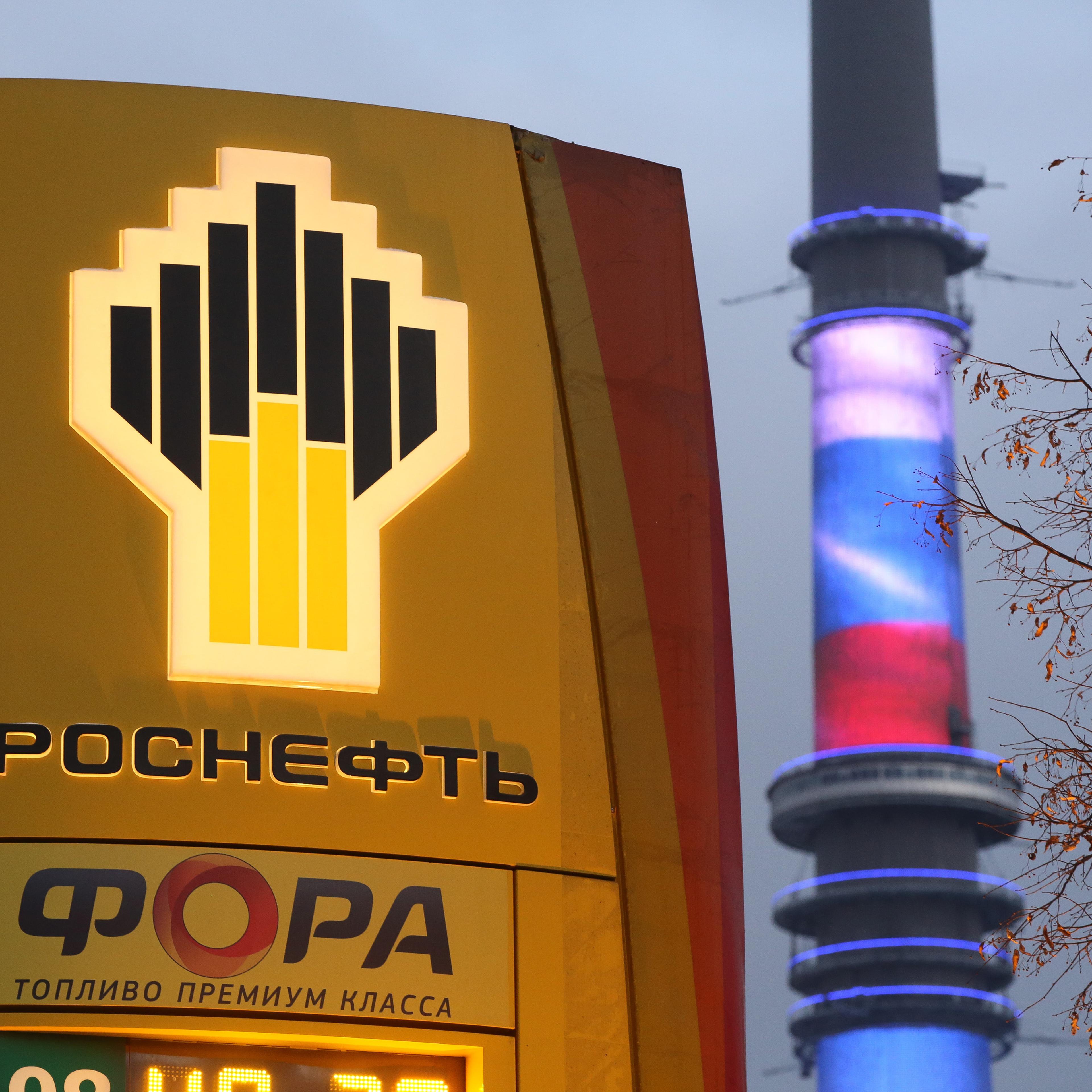 Fuel Prices At Russian Gas Stations As Oil Price Drops