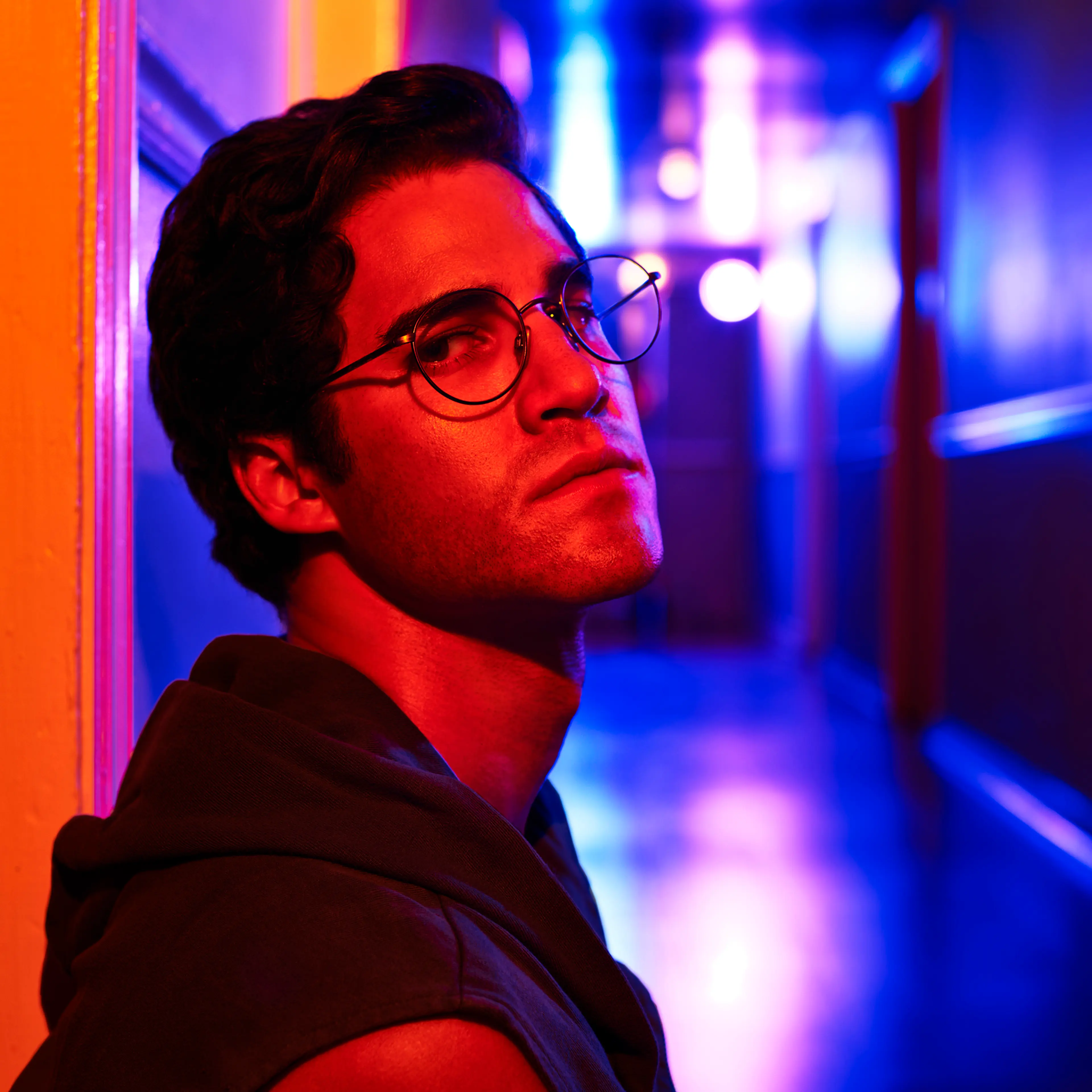 The Assassination of Gianni Versace: American Crime Story -- Pictured: Darren Criss as Andrew Cunanan. CR: Pari Dukovic/FX