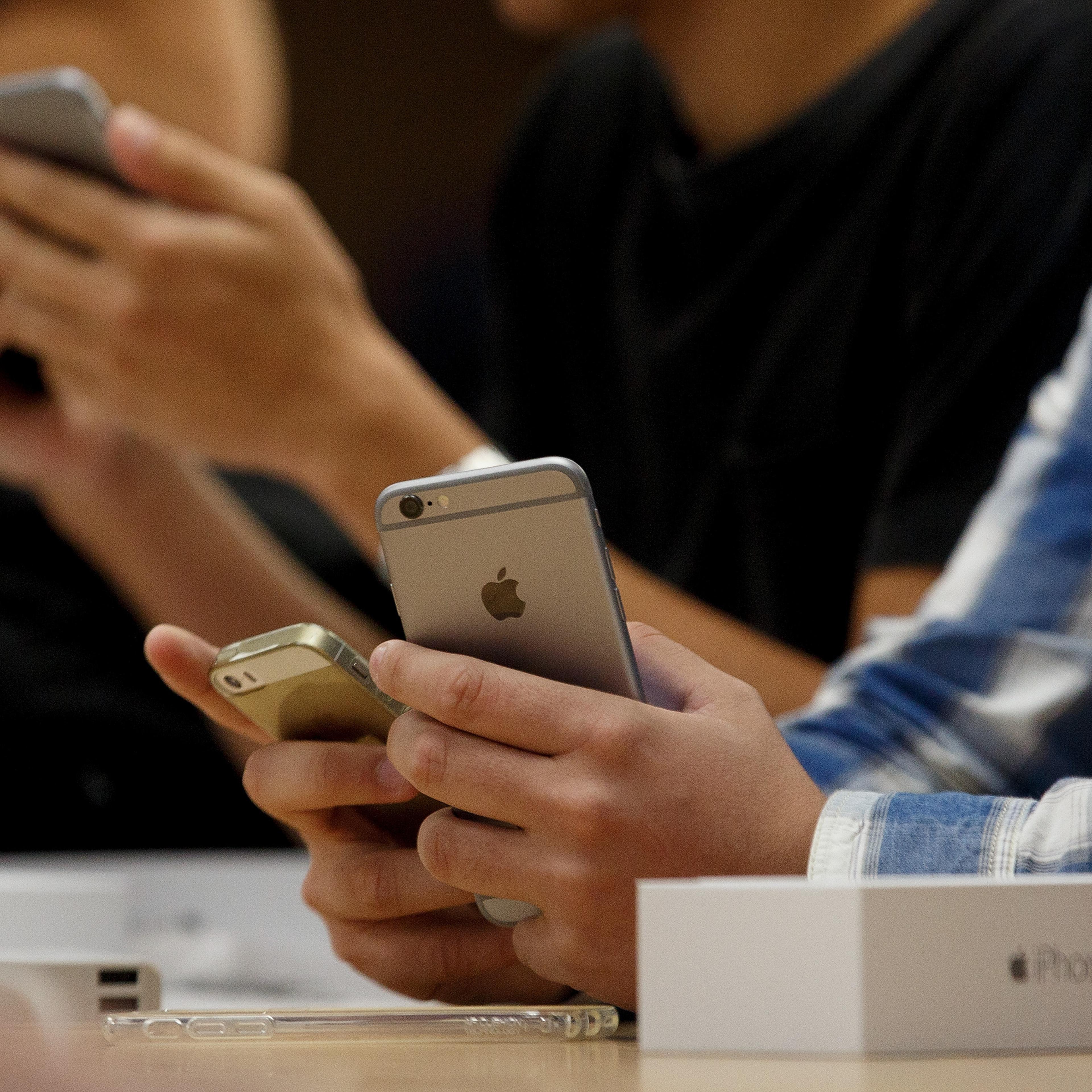 Apple Inc. Launches iPhone 6 And iPhone 6 Plus Smartphones In Madrid