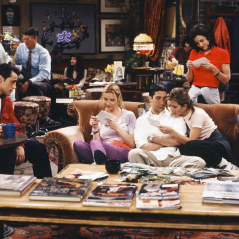 Matt LeBlanc as Joey Tribbiani, Lisa Kudrow as Phoebe Buffay, David Schwimmer as Ross Geller, Jennifer Aniston as Rachel Green, Courteney Cox as Monica Geller, Matthew Perry as Chandler Bing in Friends