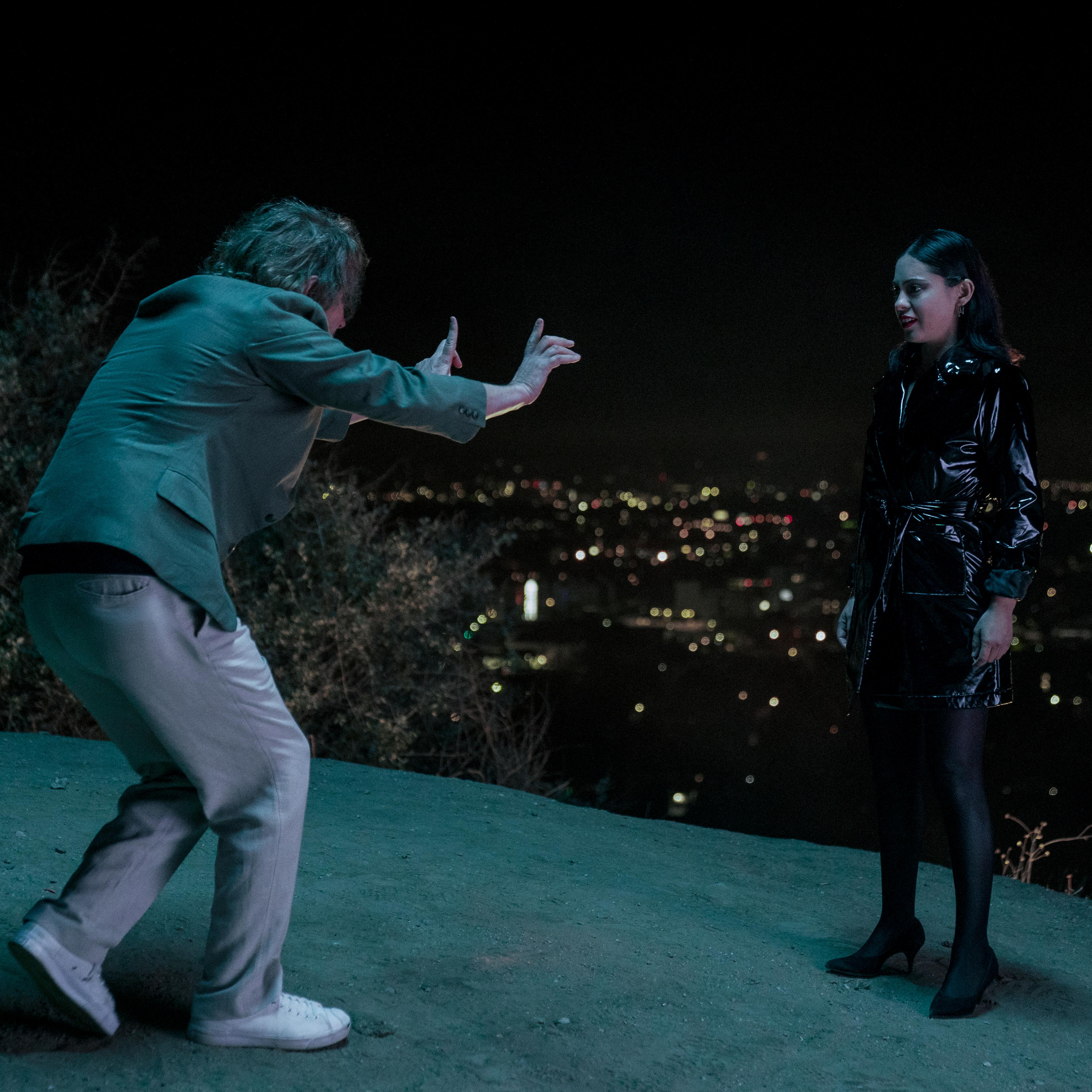 BRAND NEW CHERRY FLAVOR (L to R) ERIC LANGE as LOU BURKE and ROSA SALAZAR as LISA NOVA in episode 101 of BRAND NEW CHERRY FLAVOR Cr. MERIE WEISMILLER WALLACE/NETFLIX © 2021